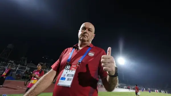 Meski Persib menang, Bojan Hodak kritik permainan anak asuhnya. (Sumber: web/persib.co.id)