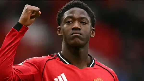 Kobbie Mainoo, sepakat memperpanjang kontrak baru hingga musim 2031 di Manchester United (Sumber: web/bbc.com)