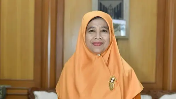 Hj. Yani Jatnika Wijayani Marwan binti H. Achyar | Foto : https://forumpaudkabsi