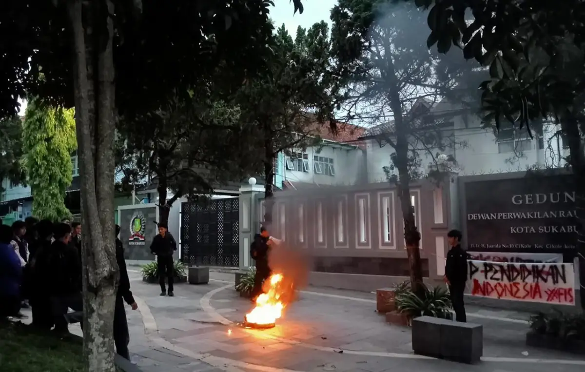 Momen Mad Day, Mahasiswa Sukabumi Kritik Keras UU Cipta Kerja dan Kebijakan Pemerintah