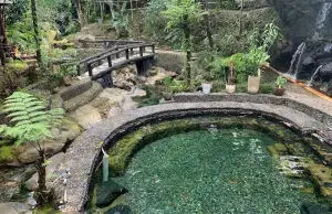 Curug Nangsi, salah satu destinasi wisata unik yang ada di kawasan Ciater, Subang, Jawa Barat. (Sumber : Gmaps/wisnomo)