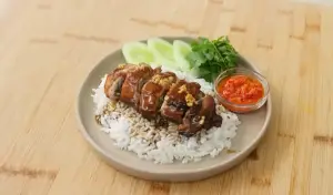 Resep Ayam Goreng Hong Kong, Hidangan Beraroma Khas yang Menggoda (Sumber : Youtube | Devina Hermawan)
