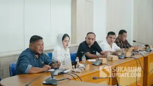 Audiensi DPRD Kabupaten Sukabumi bersama Barisan Pejuang Demokrasi (BAPEKSI) PAC Palabuhanratu, diruang Banmus pada Selasa (5/5/2026). (Sumber : SU/Ilyas).