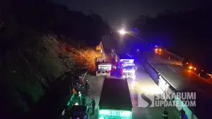 TPT di sepanjang KM 63 hingga KM 72 tol Bocimi Parungkuda longsor. (Sumber : SU/Ibnu Sanubari).