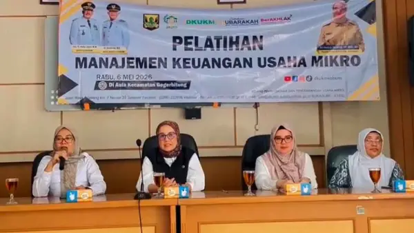 DKUKM Kabupaten Sukabumi menggelar pelatihan Manajemen Keuangan Usaha Mikro yang digelar di Aula Kecamatan Gegerbitung, Rabu (6/5/2026). (Sumber Foto: Dok. DKUKM)