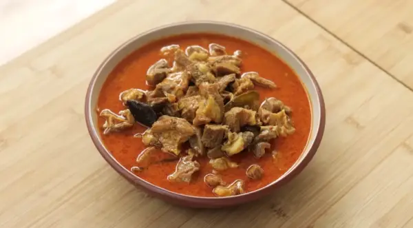 Resep Gulai Daging Khas Padang, Insiprasi Menu untuk Keluarga di Hari Raya Idul Adha (Sumber : Youtube | Devina Hermawan)