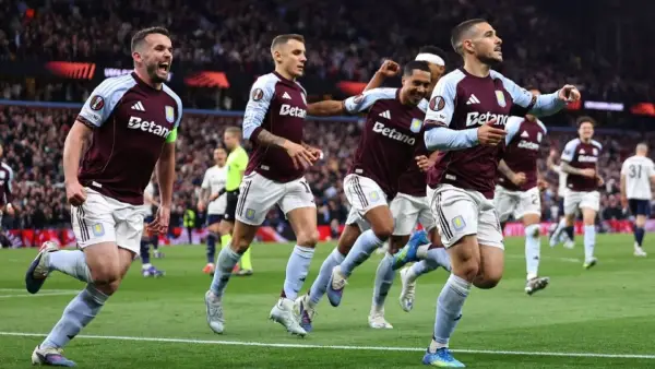 Selebrasi para pemain Aston Villa setelah berhasil mencetak gol ke gawang Nottingham Forest (Sumber: web/espn.com)