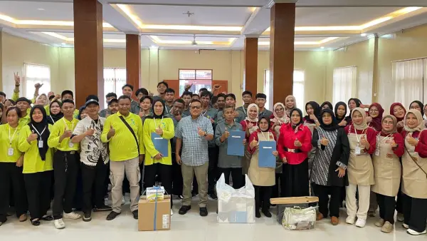 Anggota DPRD Jabar Muhammad Jaenudin usai penutupan pelatihan MTU di aula RM King Raos, Kecamatan Cisaat, Kabupaten Sukabumi, Jumat (8/5/2026) | Foto : Tim Adc