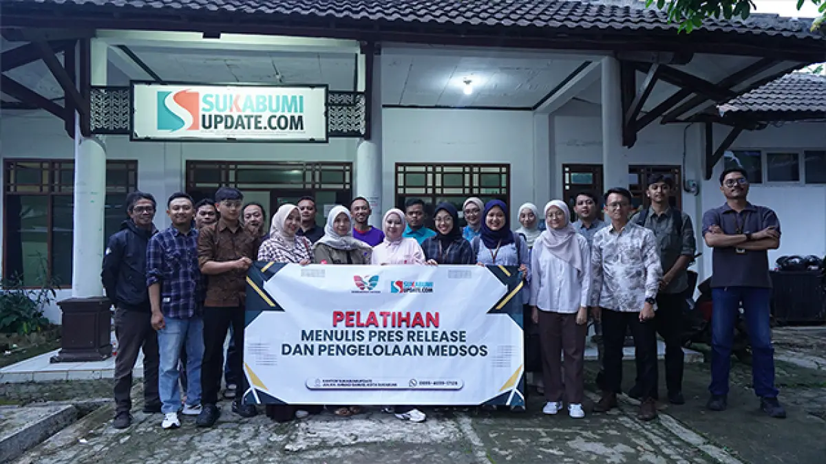 Pelatihan Press Release dan Pengelolaan Medsos yang Diikuti 13 Peserta dari Berbagai Instansi.