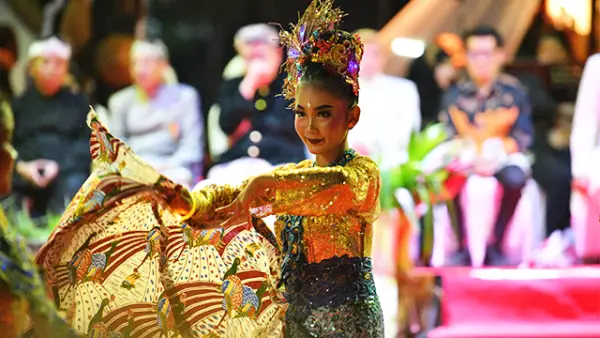 Tari Bedaya dari Keraton Kasepuhan Cirebon. (Sumber : Istimewa.).