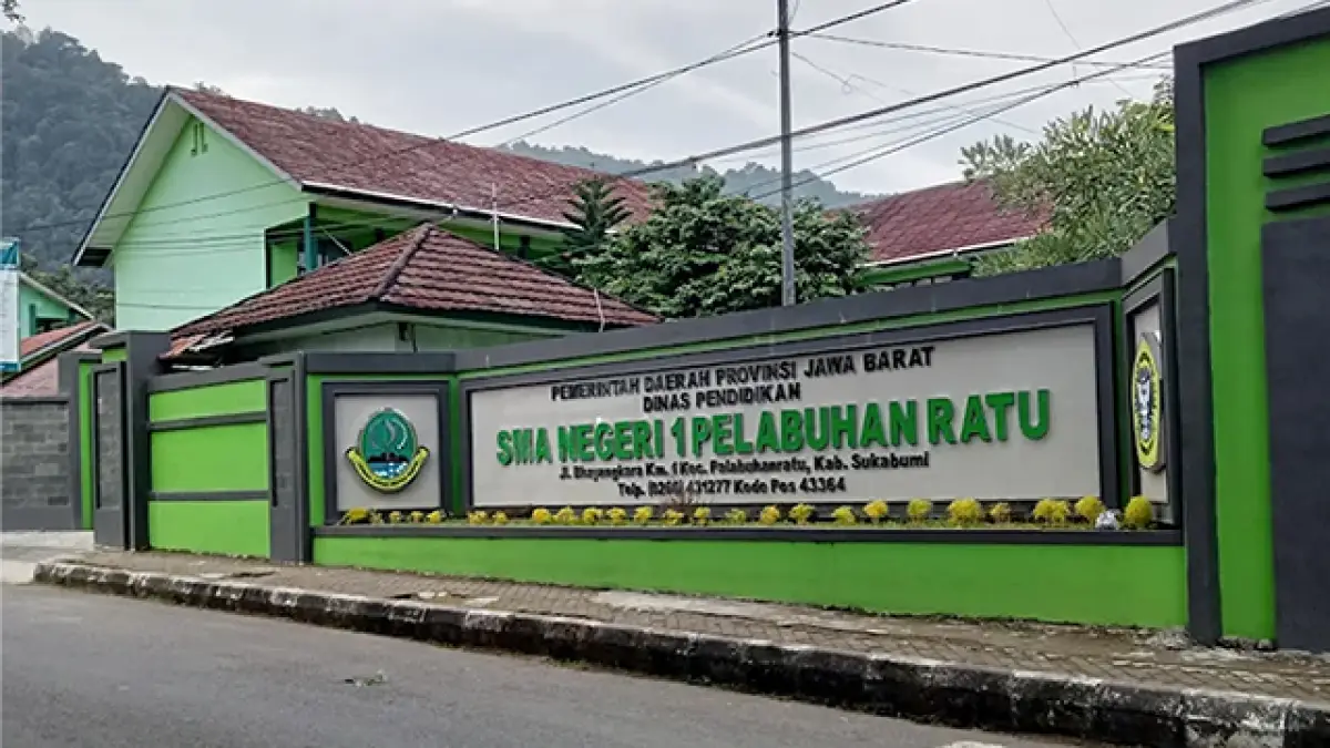 Sandang Sekolah MAUNG, SMAN 1 Palabuhanratu Masih Kekurangan Fasilitas