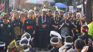 Bupati Sukabumi Asep Japar saat menghadiri peresmian Desa Sukajaya sebagai Desa Wisata Tikukur. (Sumber : Diskominfosan Kab. Sukabumi)
