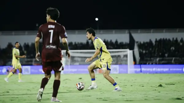 Akis Thom Haye di laga Persib vs PSM Makassar (Sumber: web/persib.co.id)
