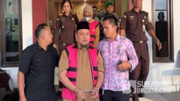 Dokumentasi. Penahanan Kadisporapar Kota Sukabumi dan stafnya oleh Kejaksaan Negeri (Sumber: sukabumiupdate)
