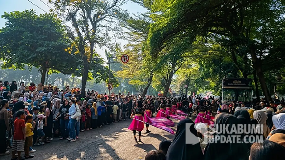 Karnaval Hari Nelayan Palabuhanratu ke-66, Warga Antusias Padati Jalan Siliwangi