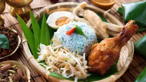 Nasi Kerabu. (Sumber Foto: Arts and Culture Information Gateway)