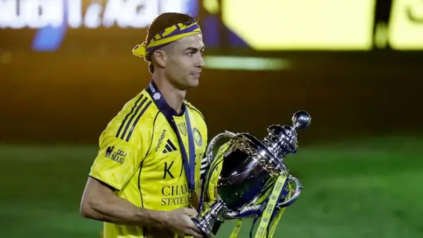Selebrasi Cristiano Ronaldo setelah memberikan gelar untuk Al Nassr di Saudi Pro League (Sumber: web/en.as.com)