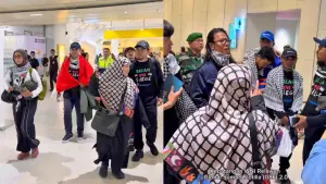 Momen para WNI yang sempat ditahan Israel tiba di Bandara Soekarno-Hatta, Tangerang, Banten, pada Minggu sore (24/5/2026). (Sumber Foto: Story IG Menlu Sugiono)