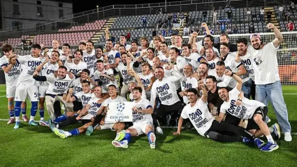 Selebrasi para pemain Como setelah memastikan diri akan tampil di Liga Champions (Sumber: web/espn.com)