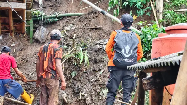 Titik longsor yang terjadi di Desa Kalaparea, Kecamatan Nagrak, Sukabumi. (Sumber: Istimewa)