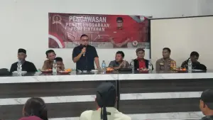 Anggota DPRD Jabar, Muhammad Jaenudin, saat pengawasan penyelenggaraan pemerintahan di Desa Warungkiara, Kecamatan Warungkiara, Kabupaten Sukabumi, Senin (25/5/2026) | Foto : dok. tim adc