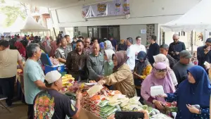 Suasana Pasar Murah Idul Adha 2026 yang digelar Pemprov Jabar. | Foto: Humas Jabar