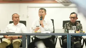 Wagub Jabar Erwan Setiawan saat menghadiri Validasi Data Anugerah Adinata Syariah. (Sumber Foto: Biro Adpim Pemprov Jabar)