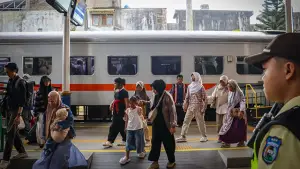 Sejumlah penumpang mulai memadati Stasiun Sukabumi, Selasa (26/05/2026). (Sumber : KAI).