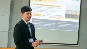 Kepala BP Mektan Jabar Anggi Jingga saat mempresentasikan proyek aksi perubahan. (Sumber Foto: Dok. Distanhorti Jabar)