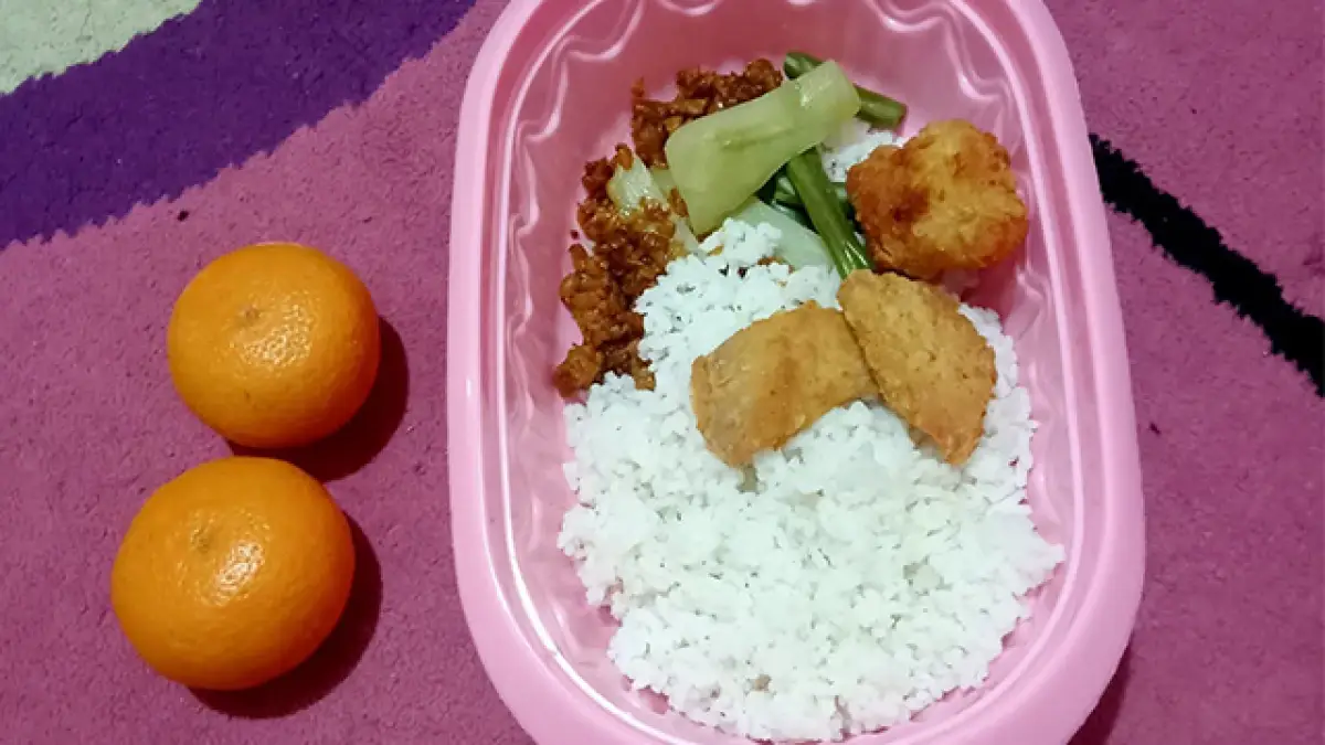 Postingan Menu MBG Jampangtengah Sukabumi Viral, Ini Jawaban Menohok SPPG