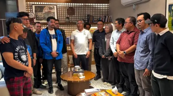 Pertemuan antara Pihak Kampus ITB bersama perwakilan Bobotoh Persib Viking Persib Club. Senin (25/5/2026). (Sumber: Istimewa)