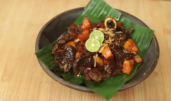 Resep Sate Kambing Kecap, Menu Idul Adha yang Manis, Gurih, Mengenyangkan (Sumber : Youtube | Devina Hermawan)