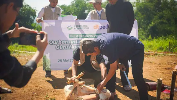 Hewan kurban dari Kampoong Ecopreneur saat disembelih di Leuwisadeng, Bogor (Sumber Foto: Dok. Kampoong Ecopreneur)