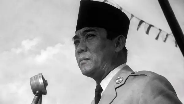 Presiden Soekarno saat pidato usai salat idul adha di Lapang Merdeka Sukabumi, 31 Agustus 1952 | Foto : dok. ANRI