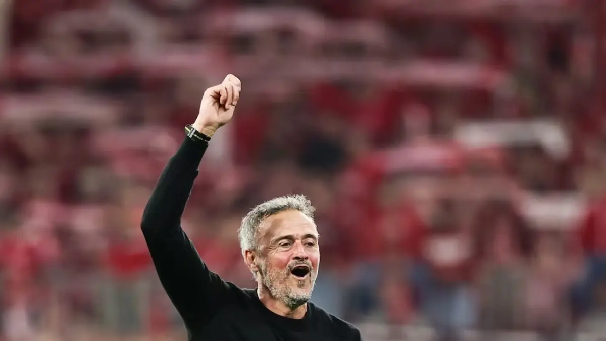 Luis Enrique Selangkah Lagi Sejajar dengan Pelatih Terbaik Eropa