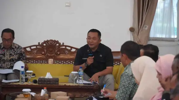 Kadisdik Kabupaten Sukabumi, Deden Sumpena ditugaskan menjadi koordinator Pokja BSAN. (Sumber : Diskominfosan Kab. Sukabumi)