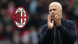 Arne Slot masuk radar AC Milan (Sumber: web/en.as.com)
