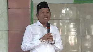 Gubernur Jabar Dedi Mulyadi (KDM) saat memberikan sambutan selepas Salat Idul Adha di Kota Banjar. (Sumber Foto: YouTube Lembur Pakuan)
