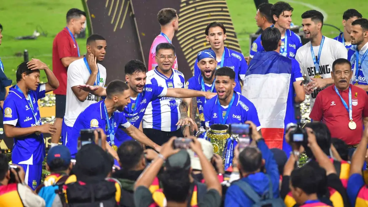 Persib Juara Hattrick, Wagub Jabar Imbau Bobotoh Tak Lakukan Razia Saat Konvoi
