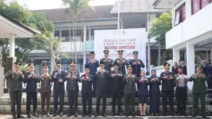 Sesi foto bersama Forkopimda usai upacara Peringatan Hari Lahir Pancasila Tingkat Kota Sukabumi Tahun 2026 di Lapang Apel Setda Kota Sukabumi, Senin (1/6/2026) | Foto : Dokpim