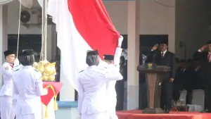 Bupati Sukabumi Asep Japar saat Upacara Peringatan Hari Lahir Pancasila Tahun 2026 yang digelar di Lapang Kantor Dinas Perhubungan Kabupaten Sukabumi, Kecamatan Cikembar, Senin (1/6/2026) | Foto : @Pemkab Sukabumi