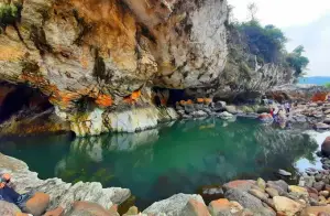 Sanghyang Kenit, tempat menarik yang bisa dikunjungi saat menikmati momen liburan (Sumber : Gmaps/Roni Roni)