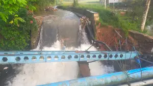 Lokasi jaringan pipa transmisi Perumda Air Minum Tirta Jaya Mandiri (TJM) Kabupaten Sukabumi, yang terdampak longsor di wilayah Cipanengah, Kecamatan Parakansalak, Selasa (2/6/2026). (Sumber : Perumdam TJM).