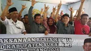 Anggota DPRD Kabupaten Sukabumi, Junajah Jajah Nurdiansyah, saat reses di Desa Warungkiara, Kecamatan Warungkiara, Rabu (3/6/2026). (Sumber : SU/Ilyas).