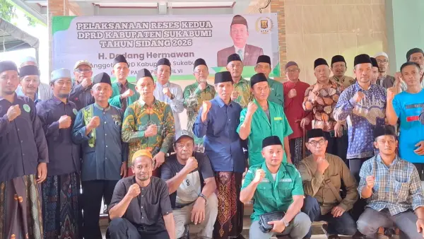 Anggota DPRD Kabupaten Sukabumi, Dadang Hermawan, melaksanakan kegiatan Reses Kedua Tahun Sidang 2026 di Kampung Ciputat, Desa Cikangkung, Kecamatan Ciracap. (Sumber: dok tim)