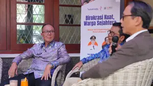 Wali Kota Sukabumi Ayep Zaki saat jadi narasumber bertajuk “Birokrasi Kuat, Warga Sejahtera: Belajar dari Kepemimpinan Kota Sukabumi” yang digelar oleh Suryakanta Institute. (Sumber : Istimewa.)