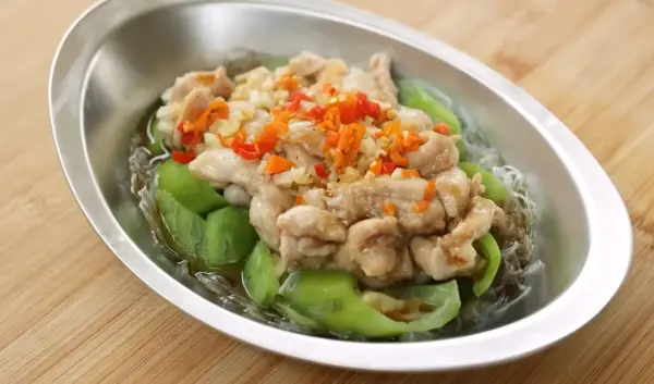 Resep Ayam Kukus Oyong, Ide Baru dan Unik Hidangan untuk Keluarga (Sumber : Youtube | Devina Hermawan)