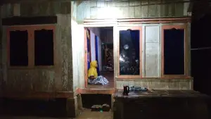 Suasana rumah korban di Surade Kabupaten Sukabumi (Sumber: dok warga)