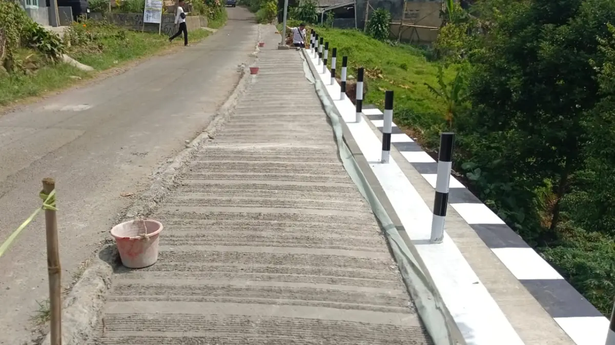 Bahu Jalan Terkikis, Dinas PU Kabupaten Sukabumi Bangun TPT Senilai Rp185 Juta