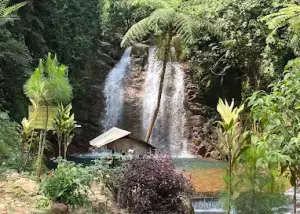 Curug 3 Helipad, salah satu air terjun yang jadi destinasi wisata di kawasan Kabandungan, Sukabumi (Sumber : Gmaps/Arif Saefudin)